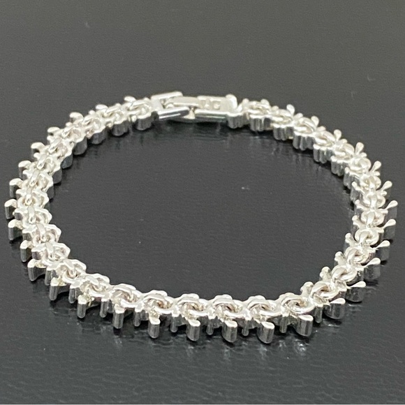Unsigned Silver-tone CZ 7.5” Tennis Bracelet 19.6g - Picture 9 of 14